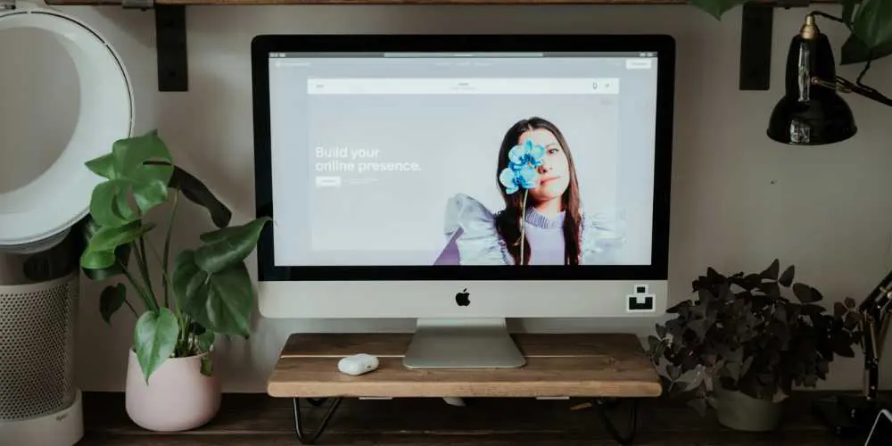 Best Website Builders - Computer with Squarespace - Web Design and SEO Company Limited